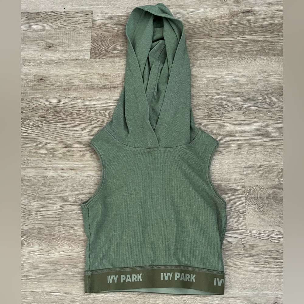 Ivy Park hooded top💚